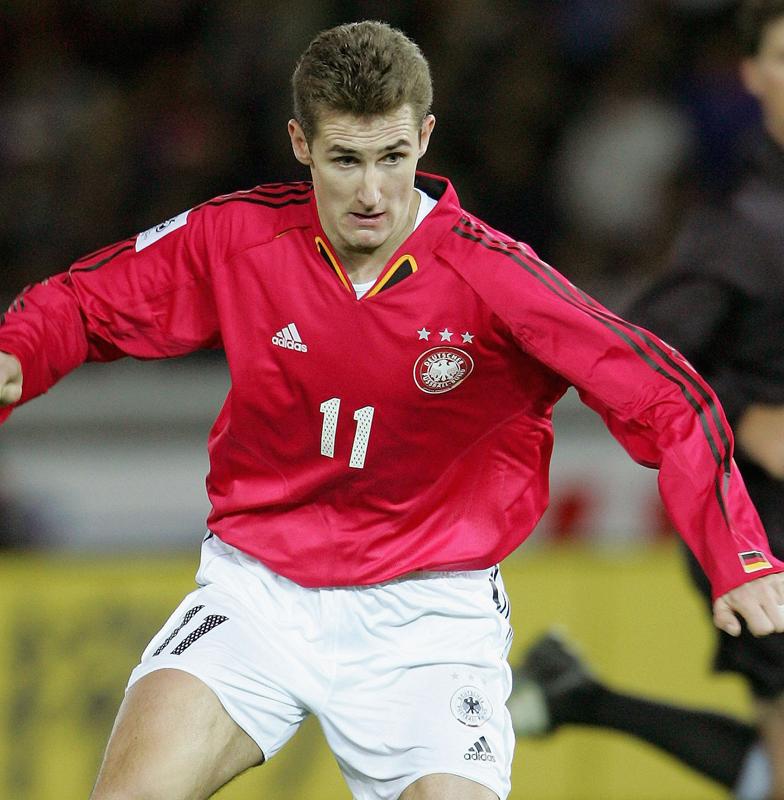 今でも欲しいぞ！“来日”強豪国が「日本代表戦で着た」ユニフォーム7選｜写真11