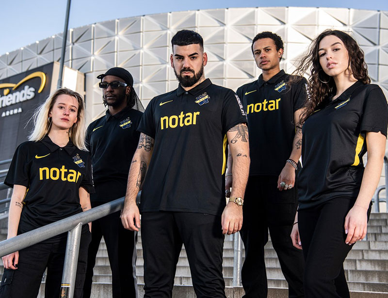 名門AIK、リーグ延期中にクラシックな新ユニフォームを発表！｜写真5