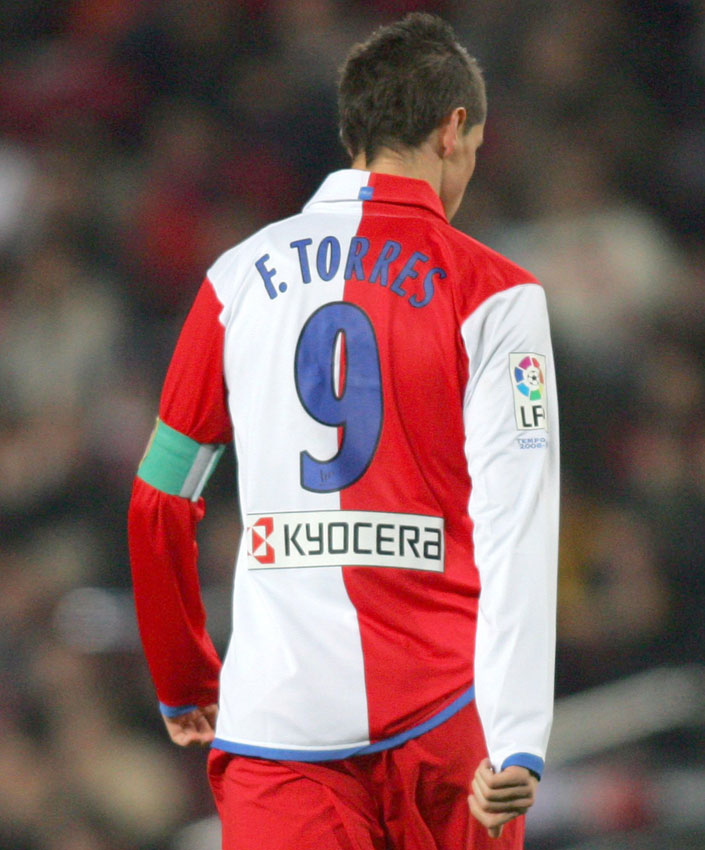 最高に縁起が良さそうな「紅白のユニフォーム」7選｜写真8