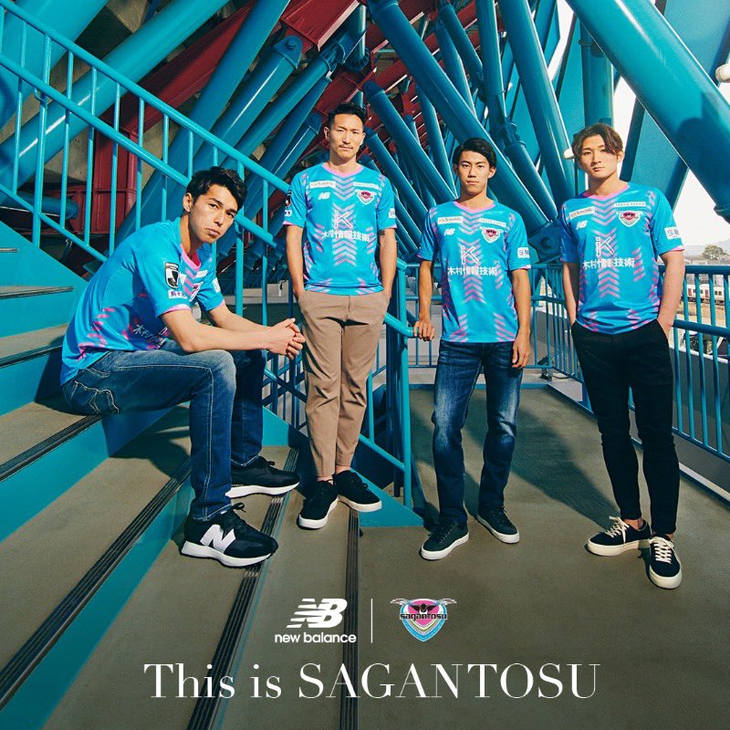 サガン鳥栖、2022新ユニフォームを発表！V字で「カチガラスの羽」を描く｜写真5