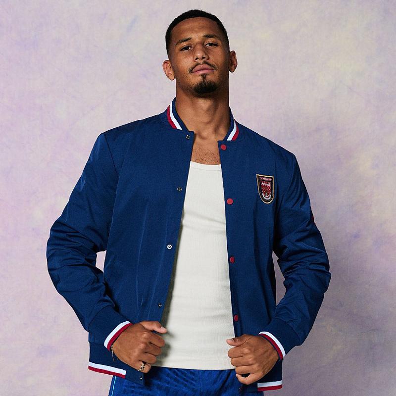 アーセナル公式からレトロな新作アイテムが登場！秋冬に着たい「90年代風トップス」5選｜写真10