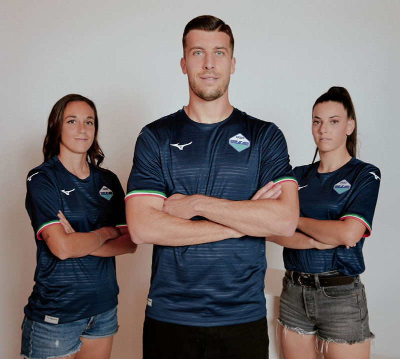 ラツィオが23-24新ユニを発表！MIZUNOの洗練デザインで「初優勝50周年」を祝う｜写真10