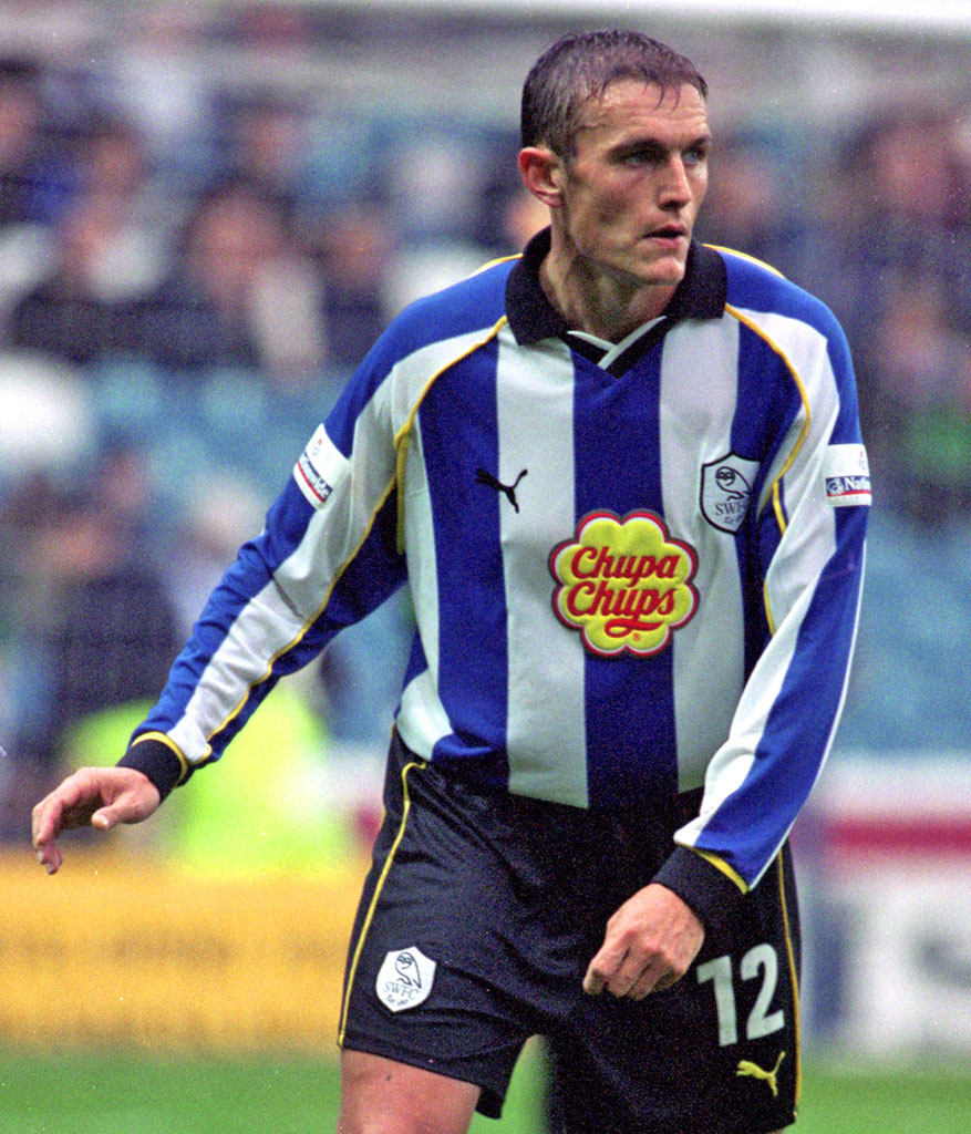 最高にかっこいい「青白ストライプ」ユニフォームを着る海外5チーム｜写真2