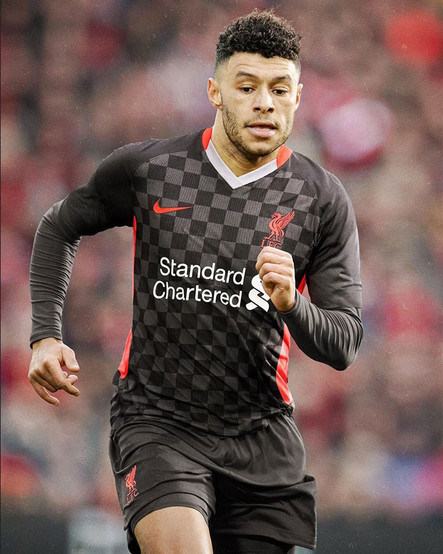 南野のリヴァプール、2020-21サードユニフォーム発表！チェックは「あの光景」｜写真4