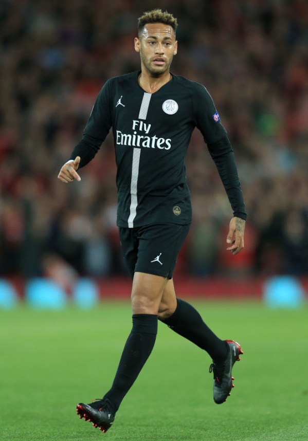 同系色コーデ！「ユニフォーム＋スパイクの美しい着こなし」を見よう｜写真3