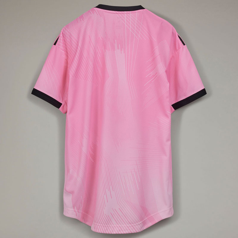 漆黒の美学！レアル・マドリー、「山本耀司×アディダス」の新ユニフォームを発表｜写真5