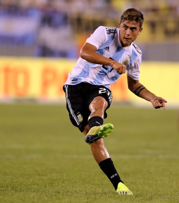 「ソックスを短く履くのが好きなサッカー選手たち」｜写真3