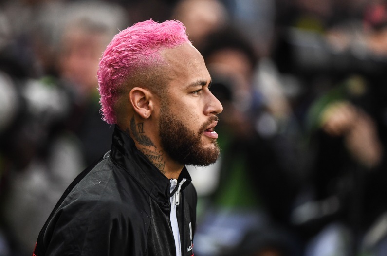 グリーズマンも！「派手髪」にイメチェンしたスターとその色使い｜写真2