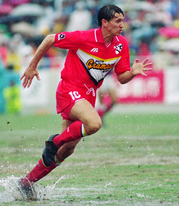 全部ミズノ製！1993年、Jリーグ「オリジナル10」ユニフォーム10選｜写真3