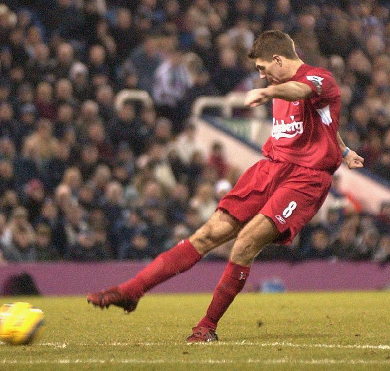 ウイイレ2020「決定力最強のセンターハーフ」TOP10｜写真4