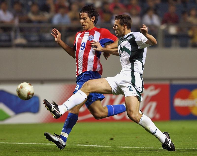 日韓W杯から20周年！スロベニア代表、「初のギザギザ」ユニフォーム｜写真4