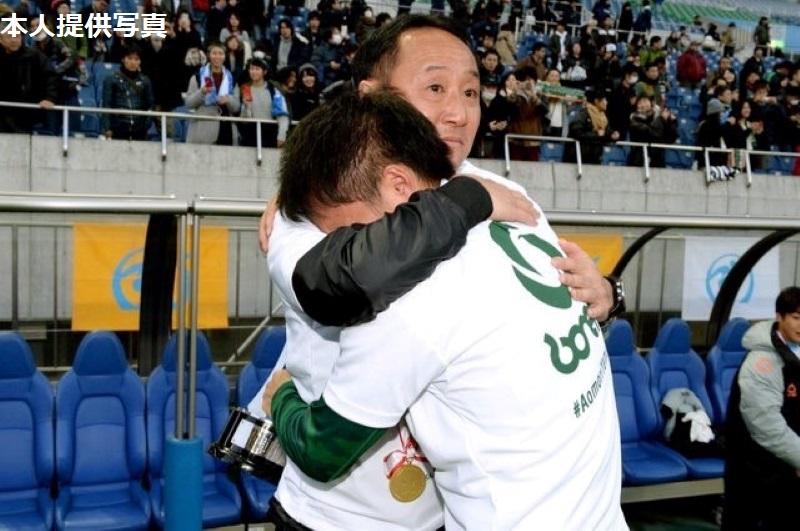 J2を席巻する町田ゼルビア黒田剛監督。息子・凱さんが知る「名将の素顔と凄み」とは｜写真5