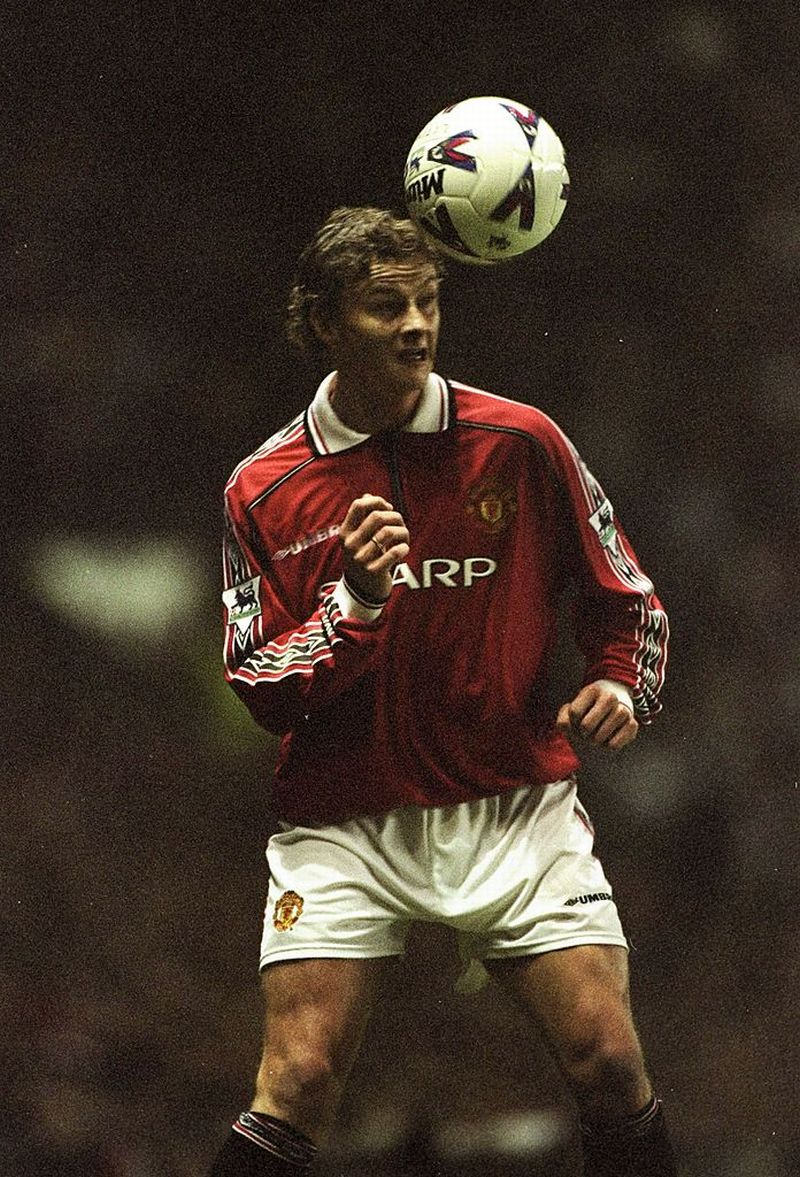 近代サッカーで生きた「純粋ストライカー」10名｜写真6