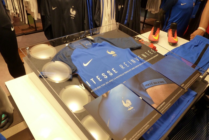 オシャレなパリのスポーツショップは女性専用フロアがある｜写真5