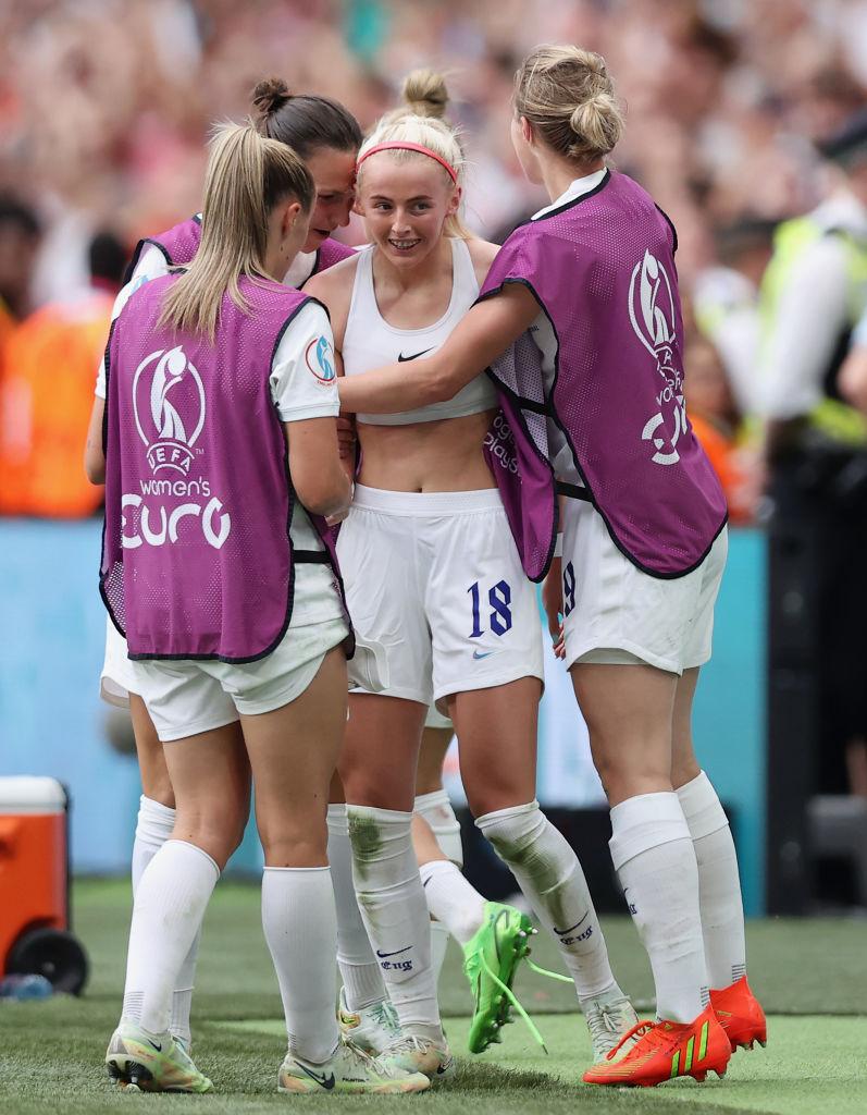 「ゴール後にユニフォームを脱いだ」女子サッカーのスター選手5名｜写真8