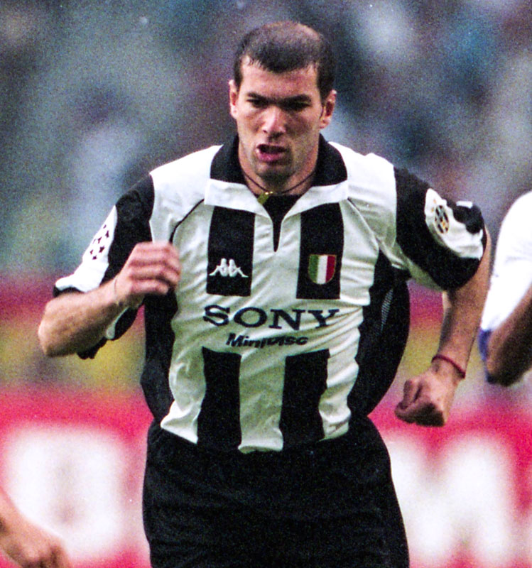 チャンピオンズリーグ決勝、「最高にかっこいいユニフォーム」12選｜写真19