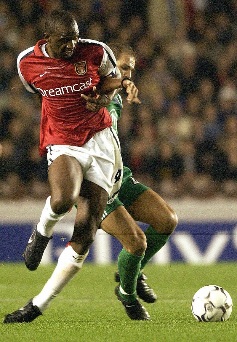 ウイイレ2020「フィジカル最強の守備的MF」ベスト10｜写真12