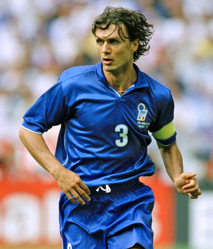 代表チーム、史上最高に美しき「青のユニフォーム」5選｜写真4