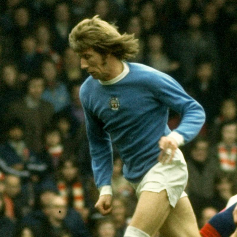 マンチェスター・シティ、2022-23新ユニフォーム発表！「レジェンドに敬意」のレトロデザイン｜写真7