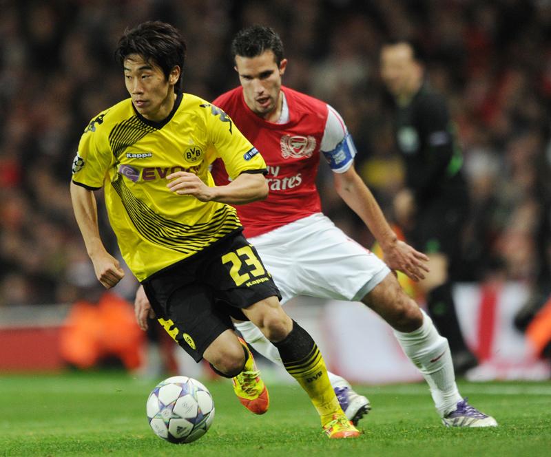 若きドルトムント、“最高峰”への挑戦！「2011-12チャンピオンズリーグ」ユニフォーム｜写真3