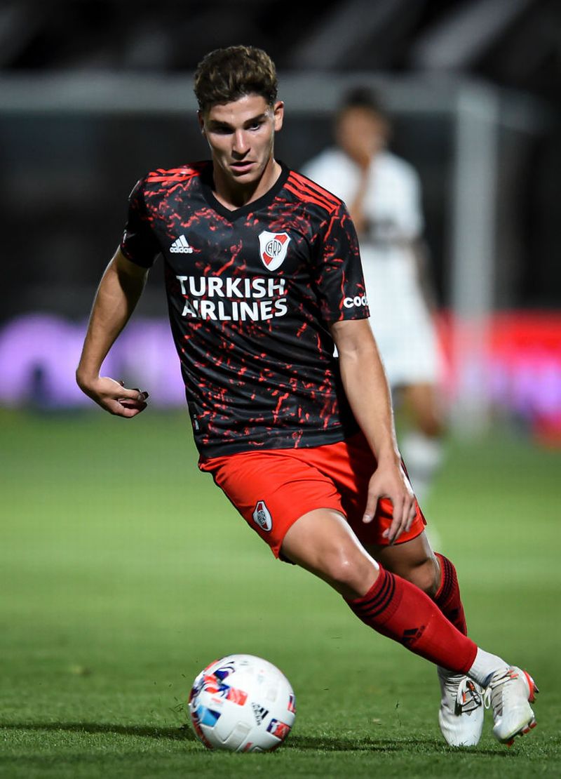 バルセロナが1月に獲得する？報道される「11名のアタッカー」｜写真9