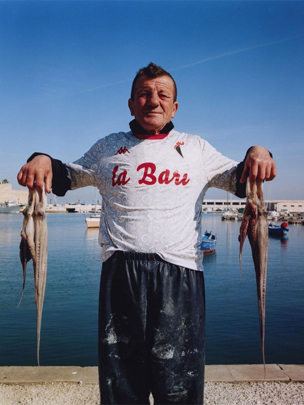 なんとタコの触手！バーリ、キモ美しい「限定コラボユニフォーム」を発表｜写真6