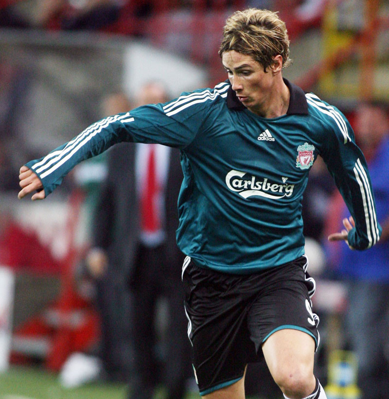 激闘シーズンの緑ユニ！リヴァプール「08-09サード」ユニフォーム｜写真3