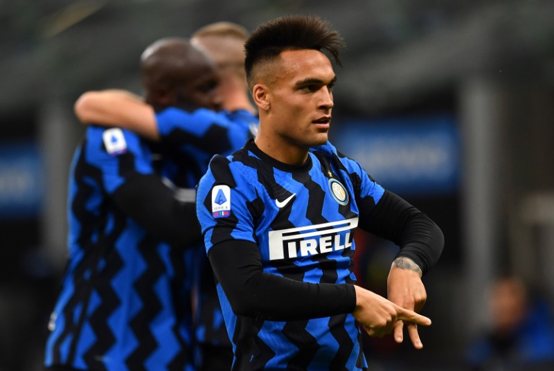 「20-21シーズン、最もかっこいいサッカーユニフォームTOP20」｜写真13