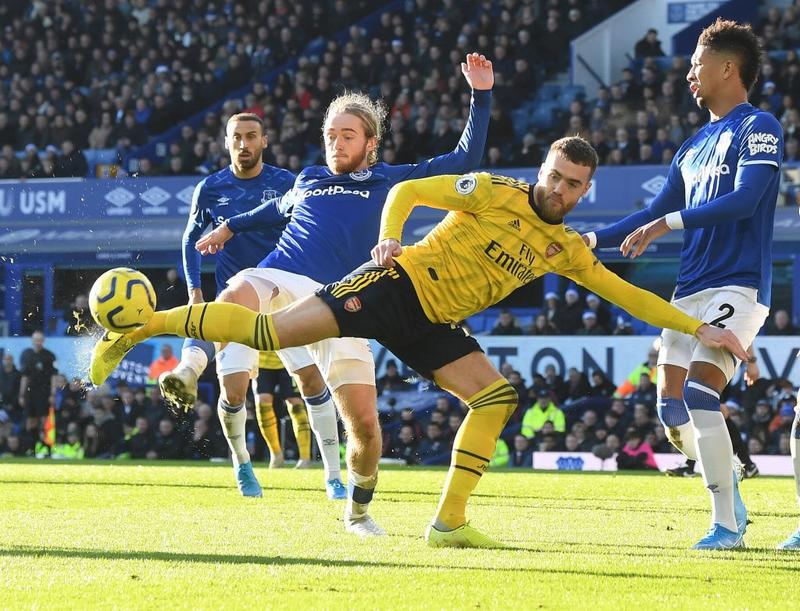 アーセナル、アルテタ監督就任直前の「混乱イレブン」。サカ、ジャカ…｜写真3