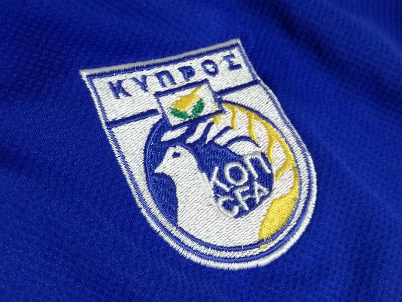 キプロス代表、イタリア相手に大接戦！いま推したい「懐かしユニフォーム」｜写真4