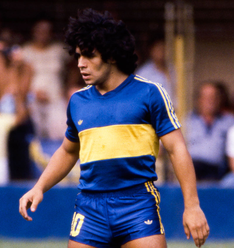 マラドーナ、代表とクラブで忘れられない「12のユニフォーム姿」｜写真2