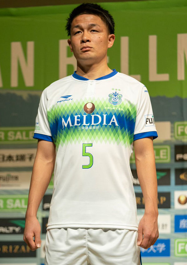 湘南ベルマーレ、2019新ユニフォームを発表！美しき「グラデーションカラー」｜写真7