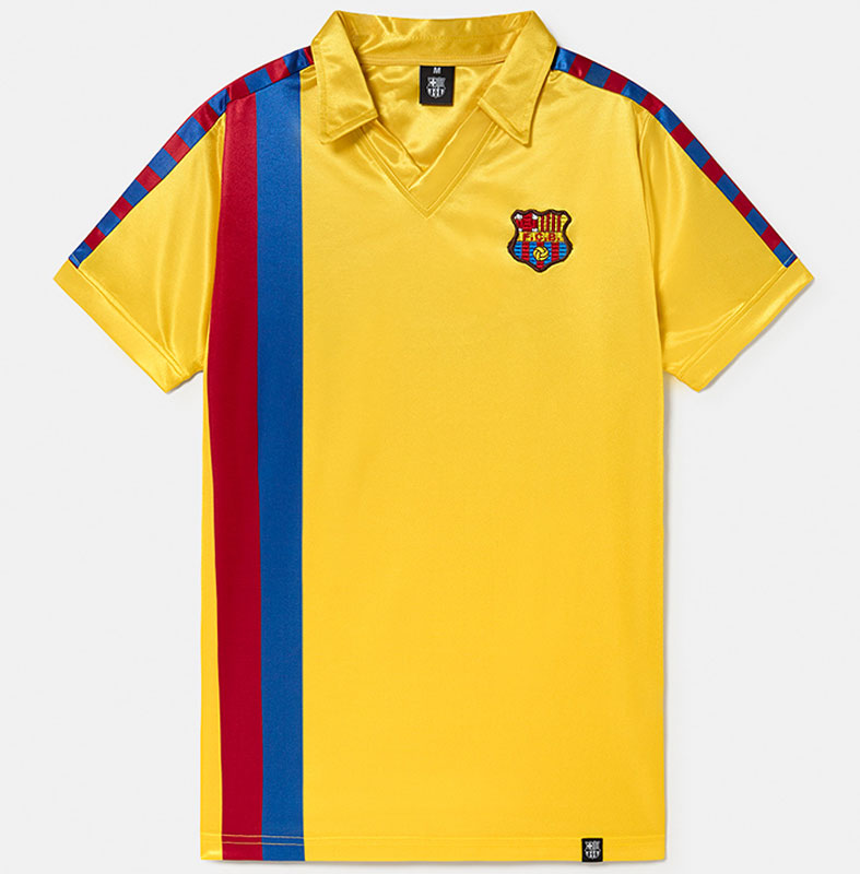 バルセロナ、クラブ公式の新作レトロジャージが登場！「鉄板ウェア」もご紹介｜写真11