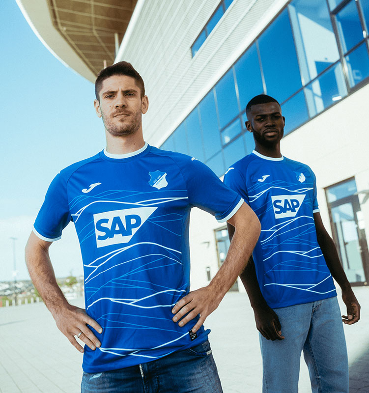 ホッフェンハイム、2022-23新ユニフォーム発表！美しく「丘陵」を描く｜写真6