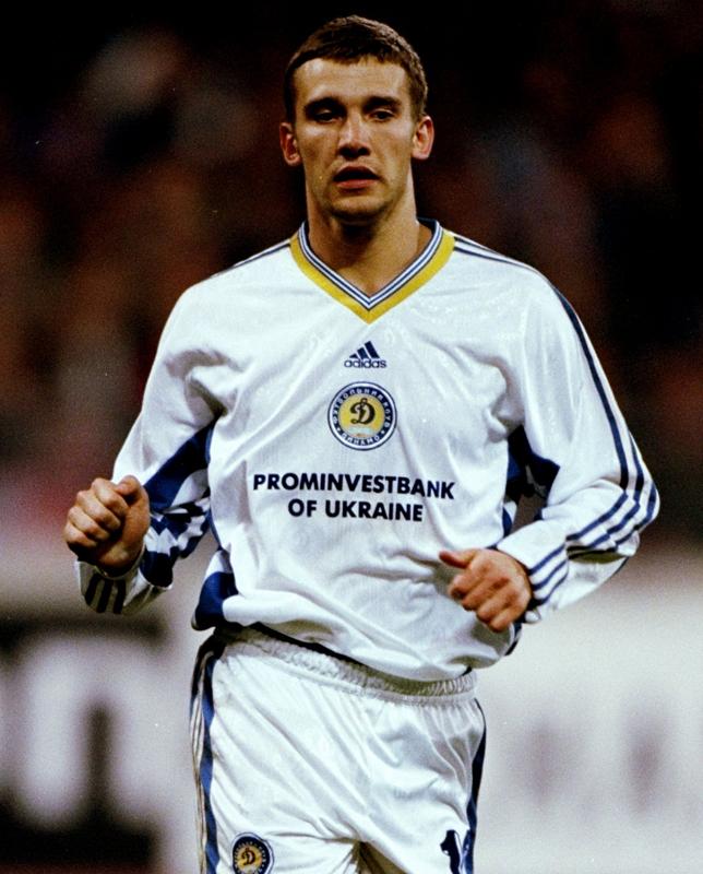 チャンピオンズリーグを「優勝せずとも伝説となった」5つのユニフォーム｜写真4