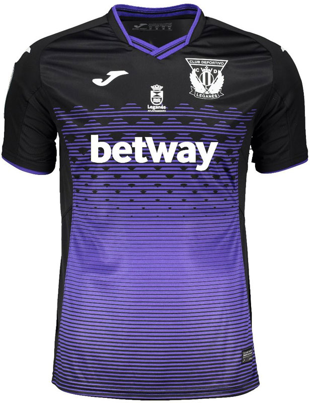 レガネス、2018-19新ユニフォームが登場！今季も「女性への暴力反対」を訴える｜写真9