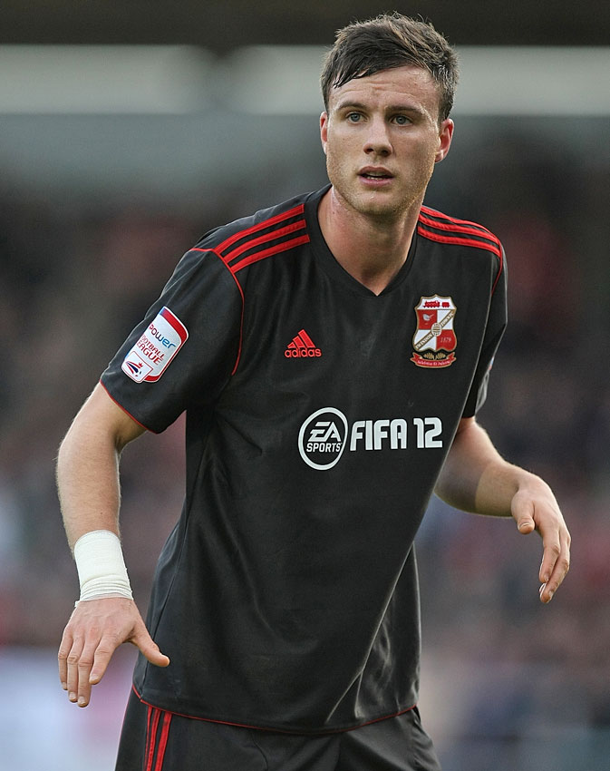 12/3はプレステの日！胸ロゴが「TVゲームのユニフォーム」10選｜写真5