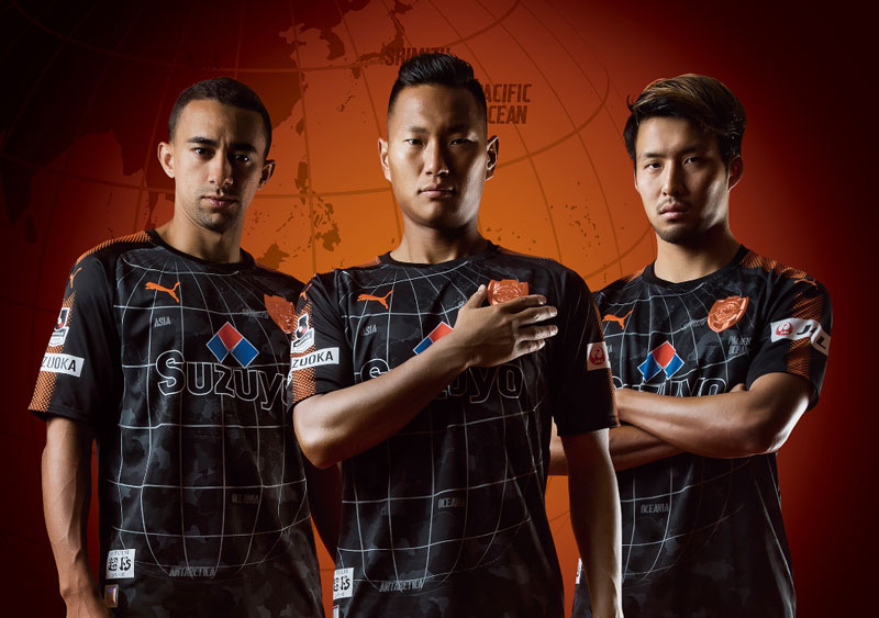 Jリーグ限定！最高にかっこいい「漆黒のユニフォーム」10選｜写真8