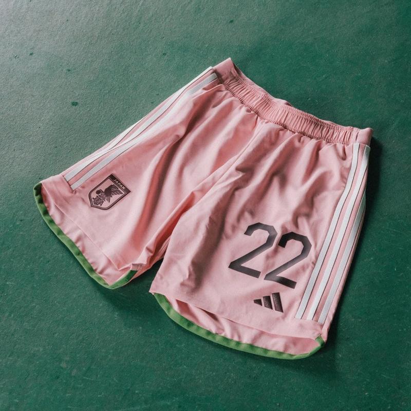 色は“桜と和菓子”！日本代表、adidas新作「スペシャルコレクション」を発表｜写真9