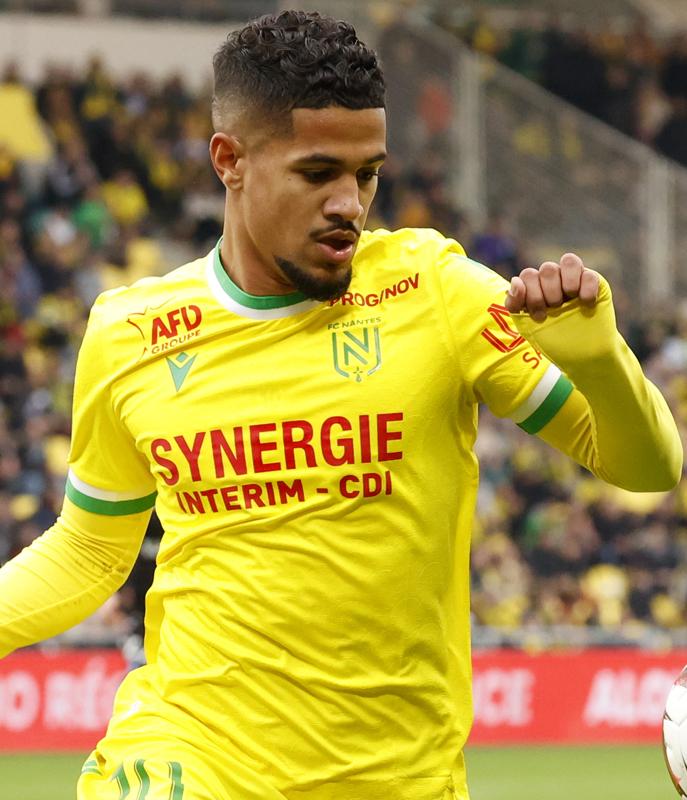 エンブレムを「前のデザインに戻してほしい」9つのチーム｜写真13