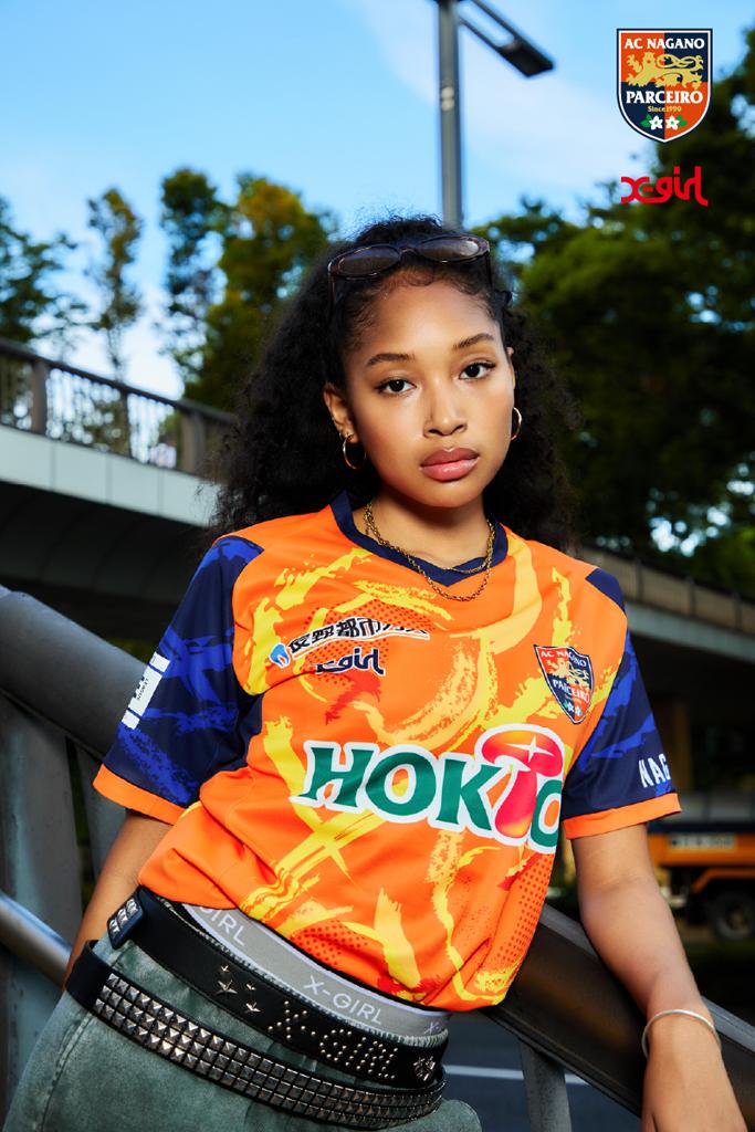 「X-girl」がWEリーグのユニフォームをおしゃれに披露！今季は7クラブを手がける｜写真6