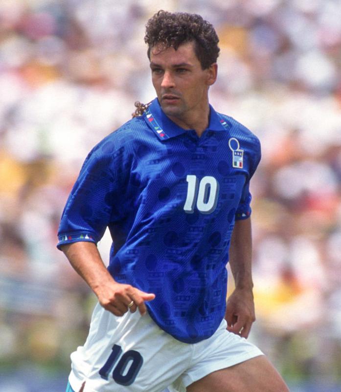 サッカーが「1枚の絵になった瞬間」の“劇的ユニ”7選｜写真13