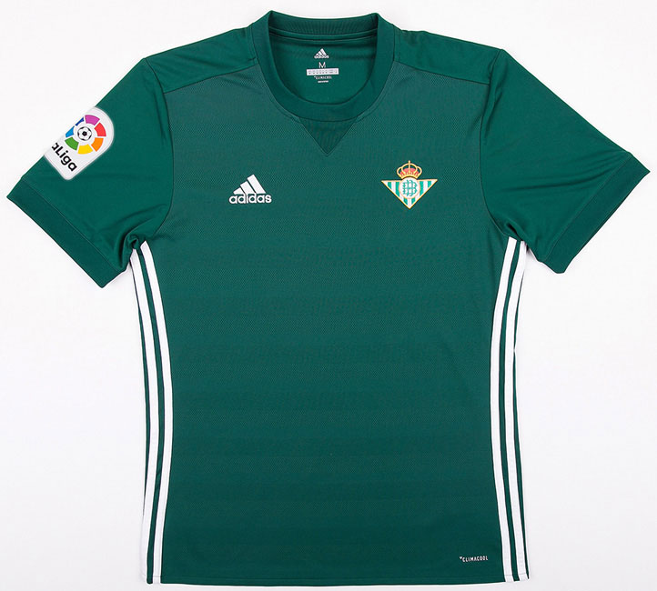 乾貴士の新たなクラブ、ベティスの「20年間分のユニフォーム」をまとめて見る｜写真23