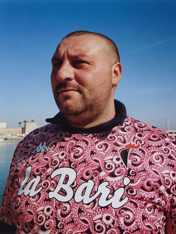 なんとタコの触手！バーリ、キモ美しい「限定コラボユニフォーム」を発表｜写真7