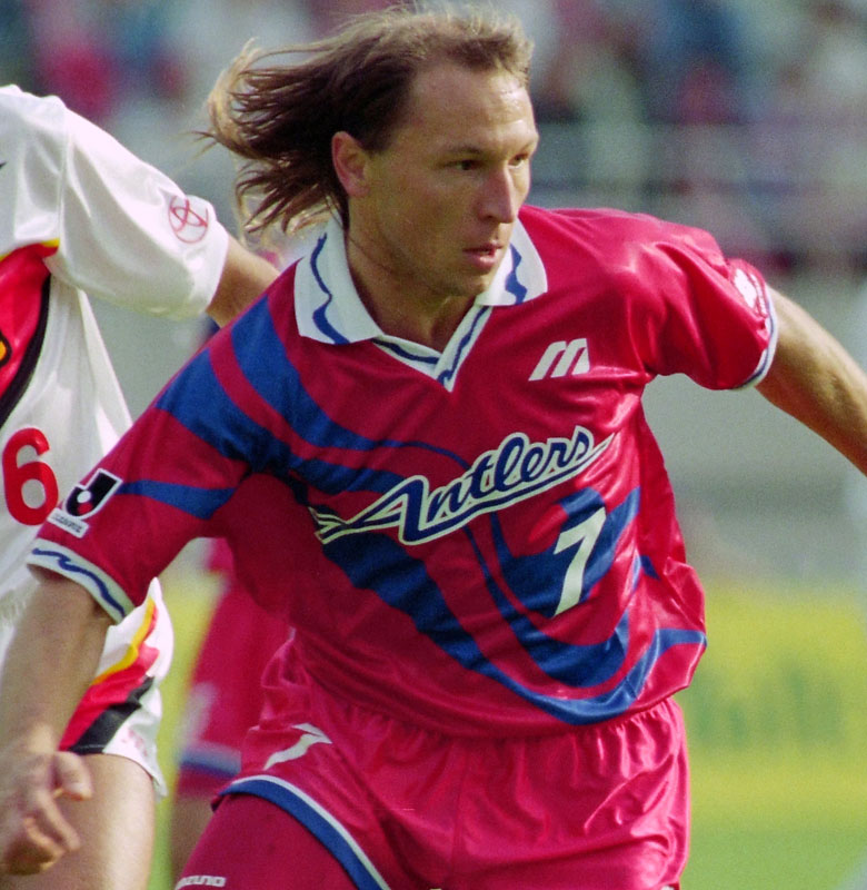 全部ミズノ製！1993年、Jリーグ「オリジナル10」ユニフォーム10選｜写真18