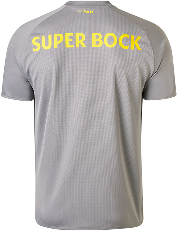 ポルト、2018-19新ユニフォームを発表！幅広ストライプが戻ってきた｜写真6