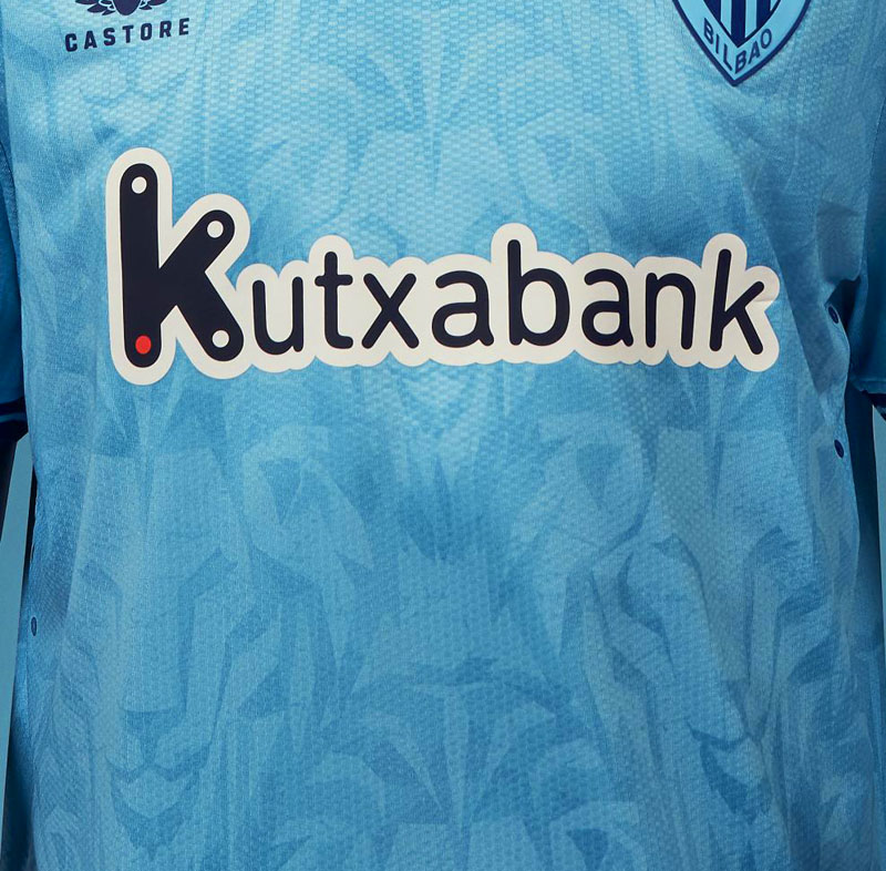 アスレティック・ビルバオ、蒼きユニフォームに「孤高のライオン」をデザイン　その理由は“大聖堂”にある｜写真5