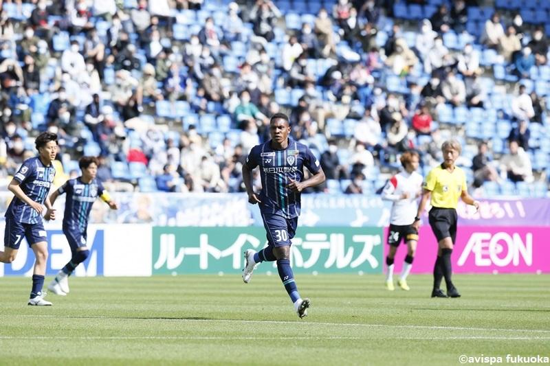【月間表彰】アビスパ福岡のジョン・マリに聞いた！アフリカ系FWは、なぜ得点時に「宙返り」をするの？｜写真2
