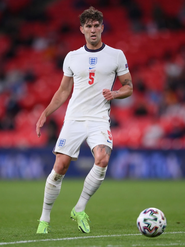 若きタレント軍団！イングランド代表の着用スパイクまとめ（EURO2020）｜写真5