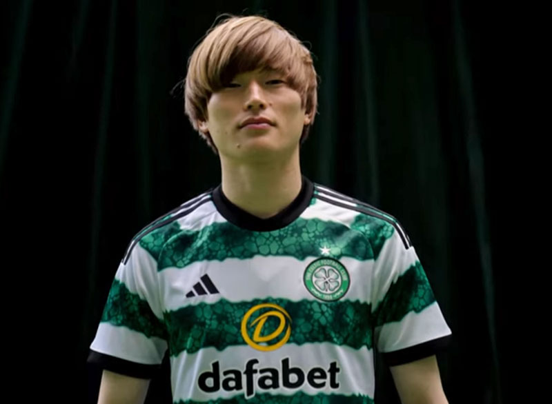 セルティック、23-24新ホームユニフォームを発表！クラブの象徴「ステンドグラス」を表現｜写真7